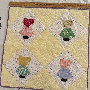 Sun Bonnet Sue, hand quilted  hanging or blanket (C)